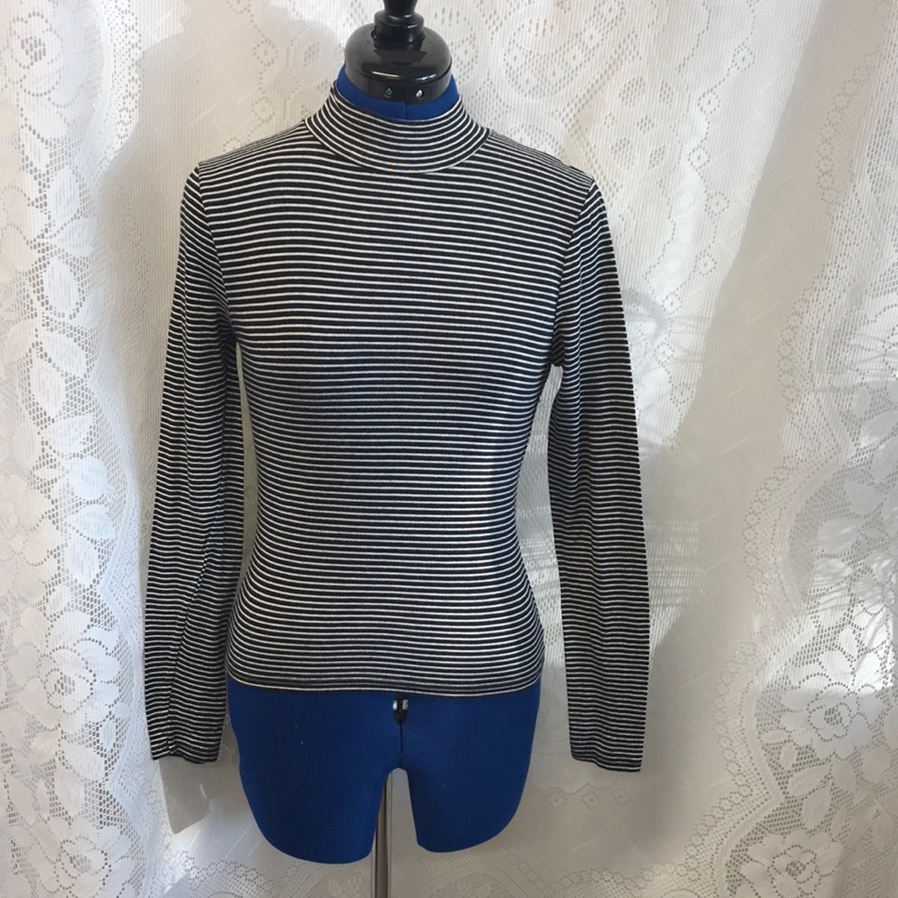 Forever 21 Lightweight Knit Top